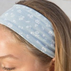 brandy melville light blue floral headband